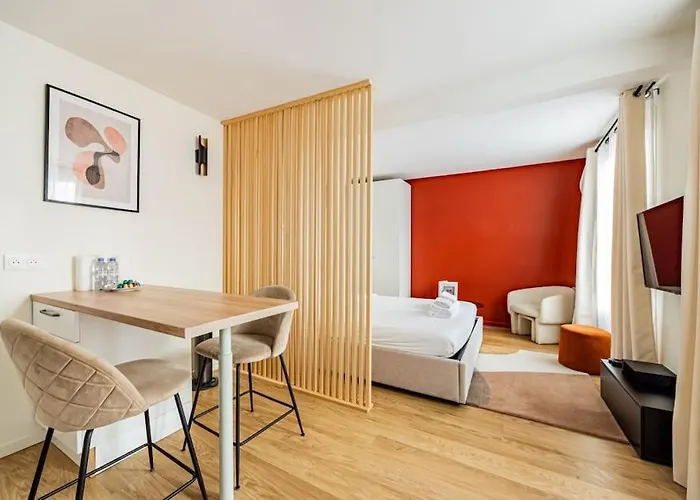 11#studio 2 Pers#bon Marche#st Germain#paris 6 *