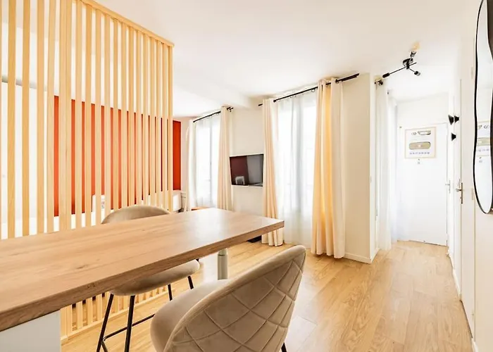 11#studio 2 Pers#bon Marche#st Germain#paris 6 *